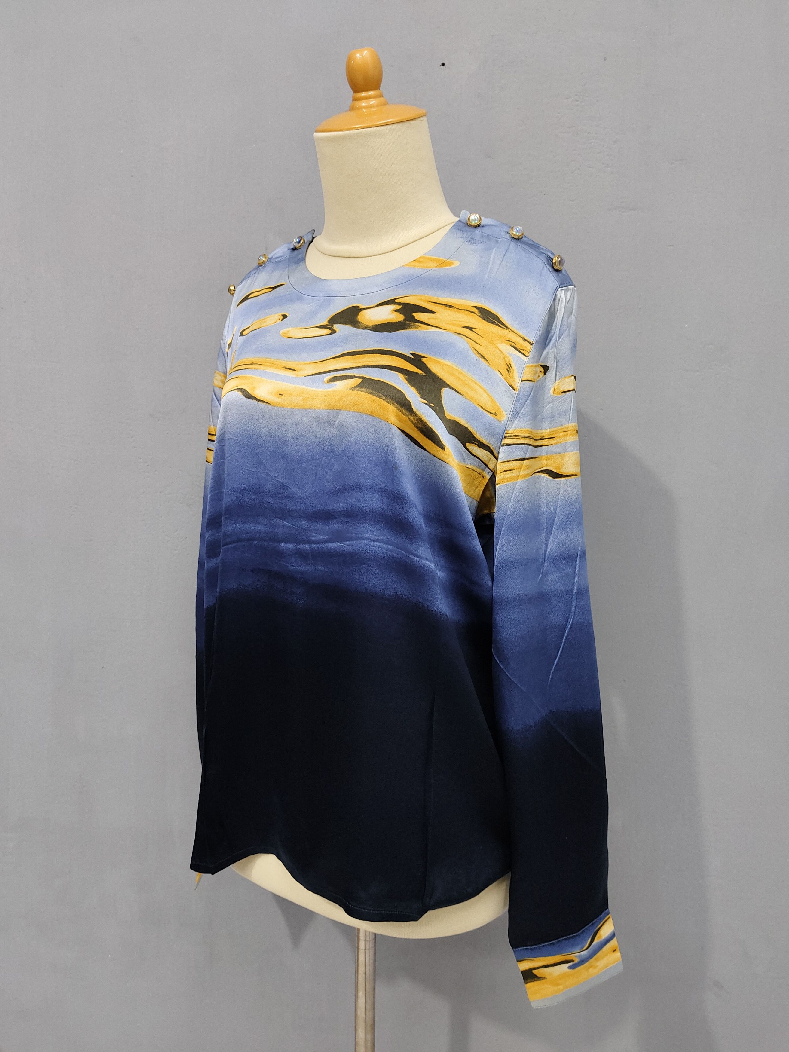 Escada RARE 💥Vtg Escada💥 Sea Gradation Colour Silk Blouses Size L / US 10 / IT 46 - 3 Thumbnail