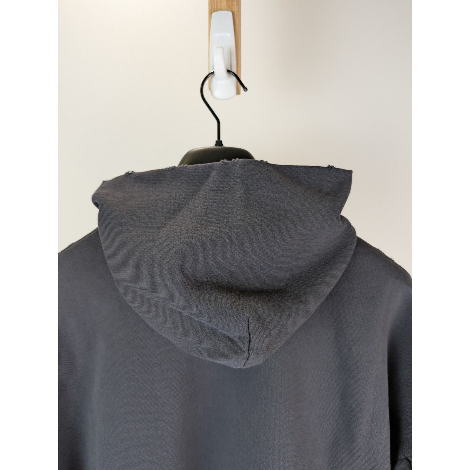Balenciaga o1rshd1 Round Hoodie 1569 Be Kind Medium Molleton in Black Size US S / EU 44-46 / 1 - 15 Thumbnail