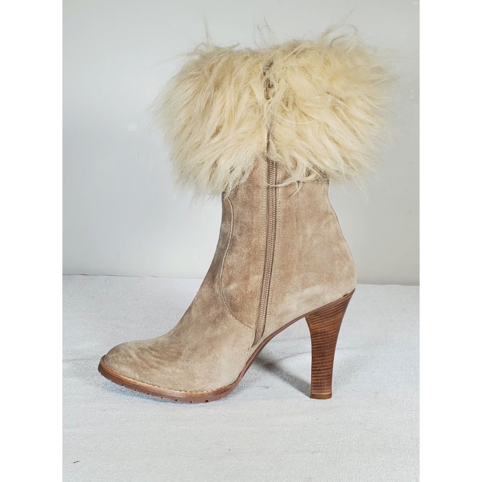 Marc Jacobs Marc Jacobs Beige Suede Fur Trimmed High Heeled Ankle Booties Women's US 11 Boots Size US 11 / IT 41 - 3 Thumbnail