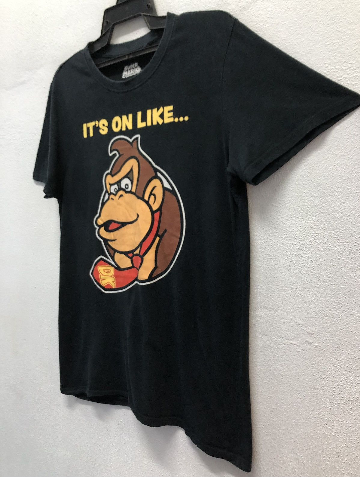Nintendo Nintendo Men's It's On Like Donkey Kong NES Classic T-Shirt Size US M / EU 48-50 / 2 - 5 Thumbnail