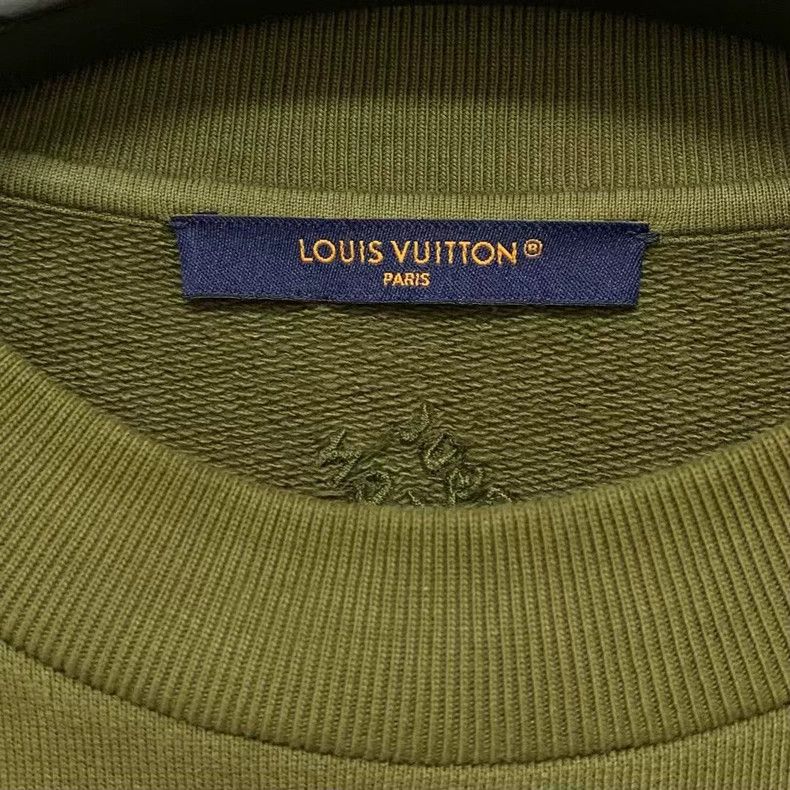 Louis Vuitton Louis Vuitton Classic Studded Letter Sweatshirt Size US S / EU 44-46 / 1 - 8 Thumbnail
