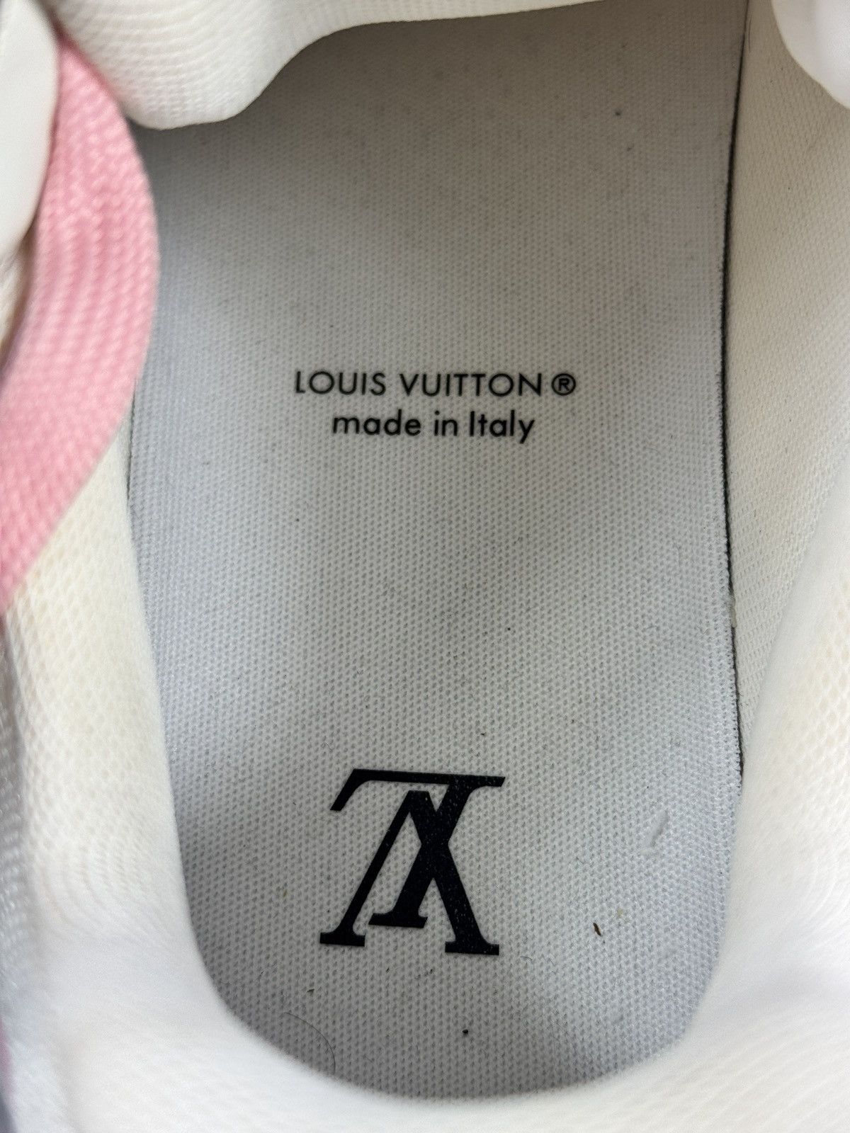 Louis Vuitton CLASSIC MONOGRAM SNEAKERS Size US 9.5 / EU 42-43 - 8 Thumbnail