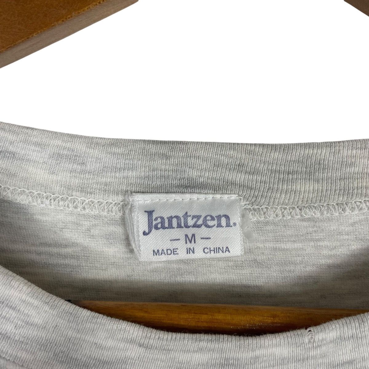 Jantzen × Vintage Vintage 90s Jantzen Nature Tee Shirt Size US M / EU 48-50 / 2 - 5 Thumbnail