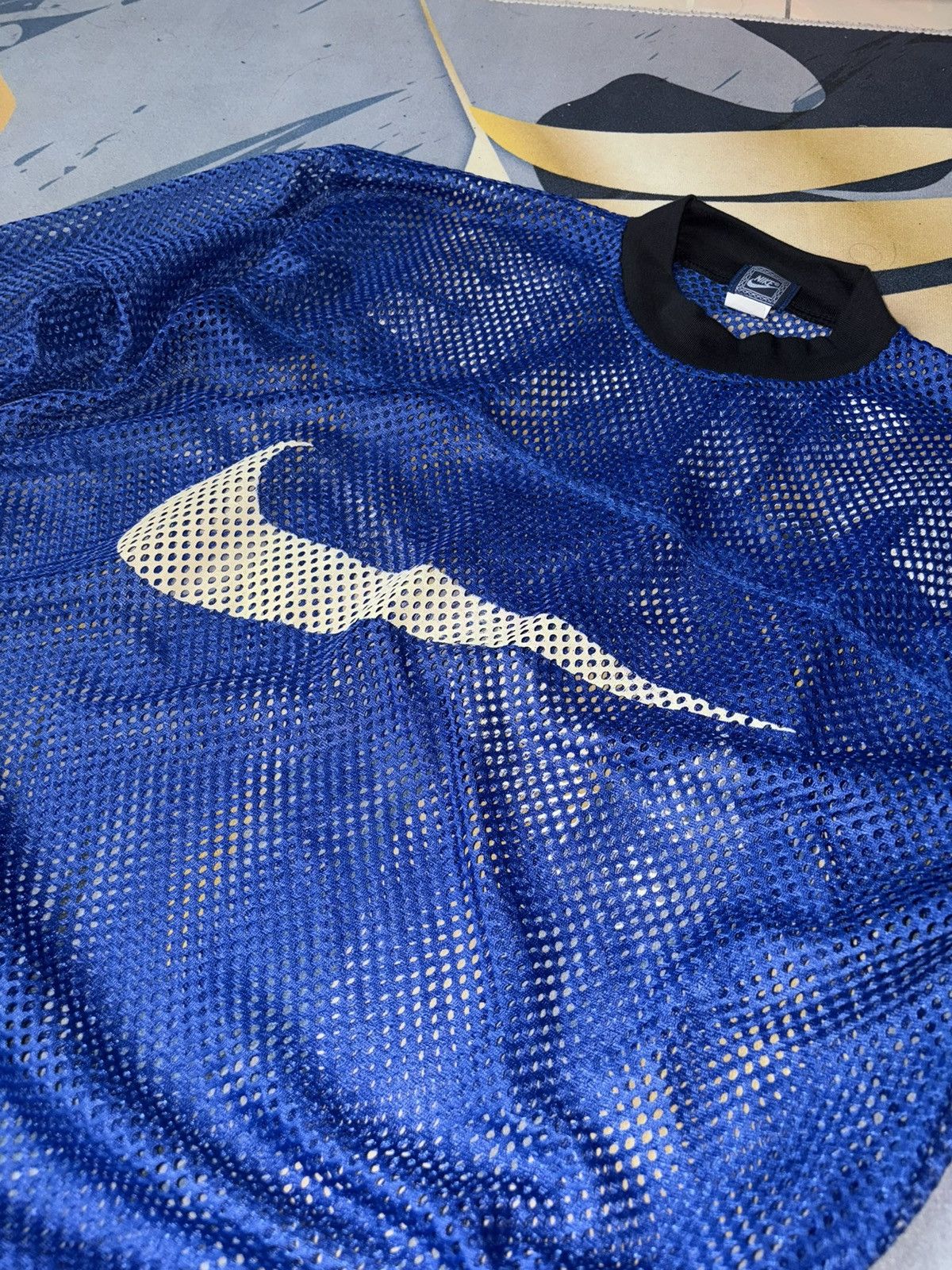 Nike Vintage Nike Big Swoosh Mesh Jersey Blue Y2K Size US L / EU 52-54 / 3 - 2 Thumbnail