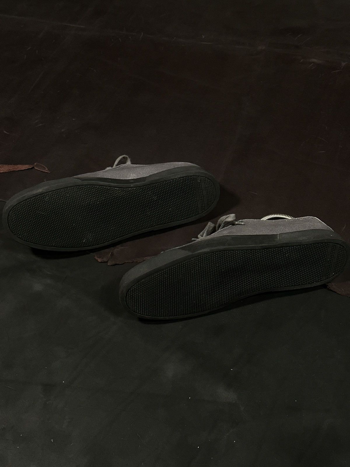 Helmut Lang Helmut Lang Vintage Low-Top Sneaker (Made in Italy) Size US 9.5 / EU 42-43 - 3 Thumbnail