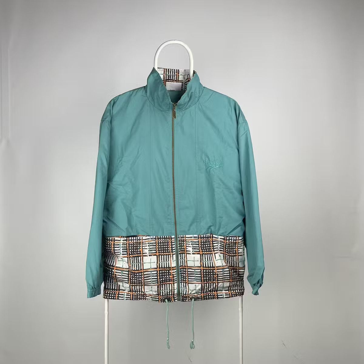 Reebok Reebok windbreaker track top vintage sportswear size XLarge Size US XL / EU 56 / 4 - 1 Thumbnail