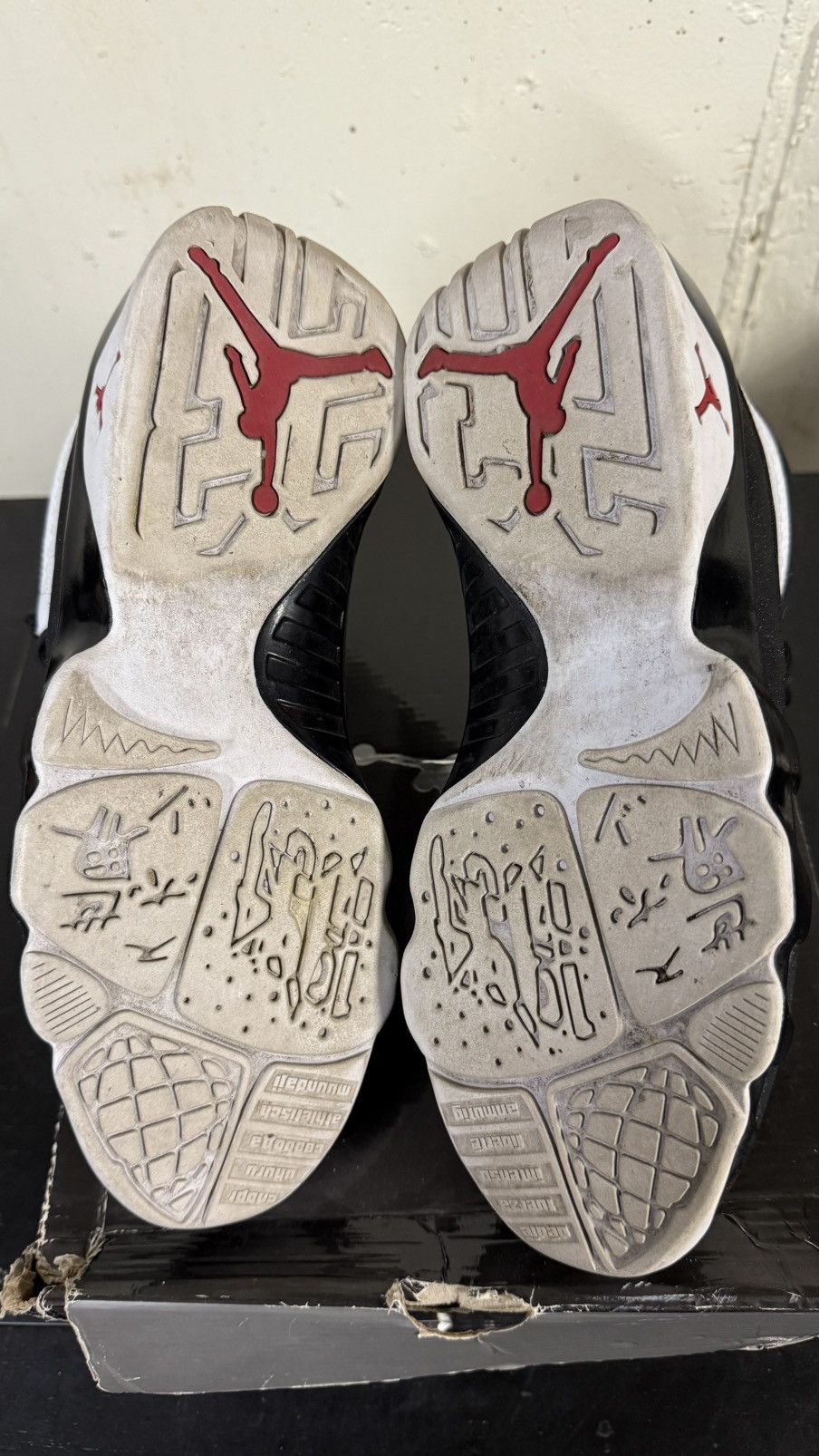 Jordan Brand × Nike OG 2010 Jordan 9 Size US 10 / EU 43 - 5 Thumbnail