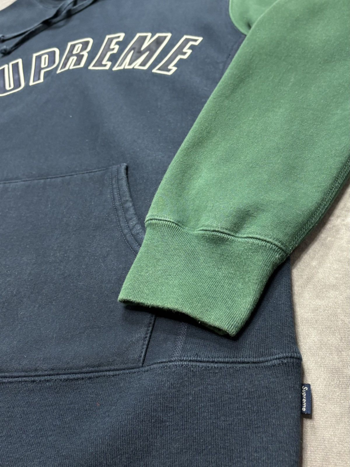 Supreme Supreme Color Blocked Arc Logo Hooded Sweatshirt (2016) Size US L / EU 52-54 / 3 - 2 Thumbnail