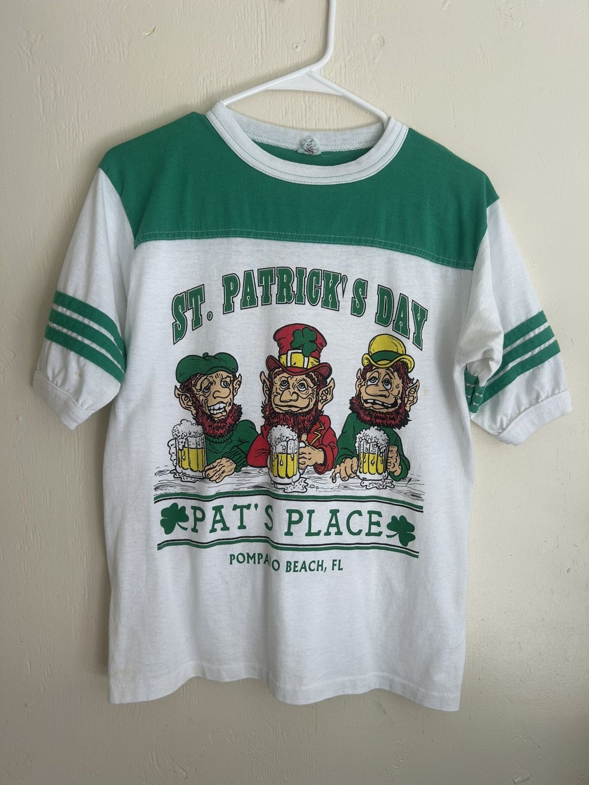 Vintage 70s Vintage St. Patricks Day Leprechauns Drinking Graphic Size US M / EU 48-50 / 2 - 1 Thumbnail