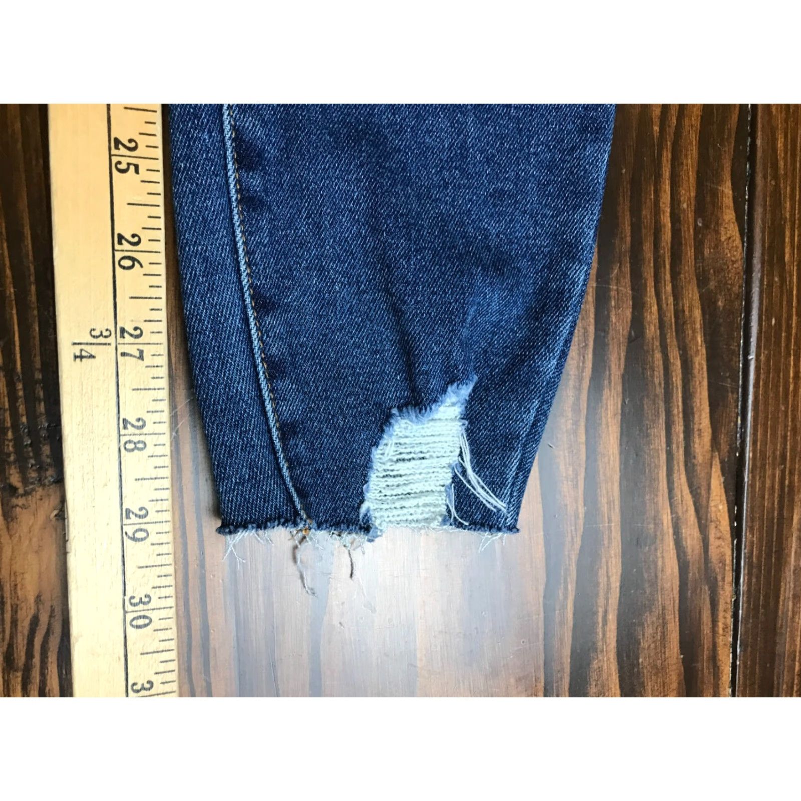 Vintage Maurices Jeans Women's Size 6 REG Blue Denim Distressed High Rise Cut Off Jeans Size 28" / US 6 / IT 42 - 6 Thumbnail