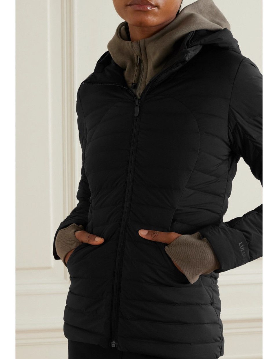 Lululemon Lululemon Pack It Down Short Jacket Black sz.6 Size S / US 4 / IT 40 - 4 Thumbnail