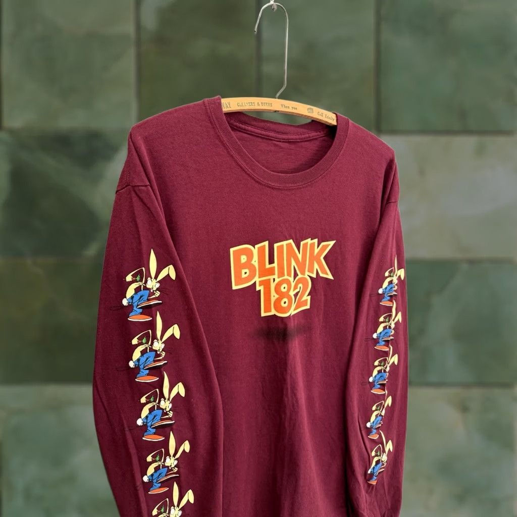 Gildan Y2K Blink 182 Rabbit Graphic Long Sleeve Shirt Maroon Men’s Large Size US L / EU 52-54 / 3 - 1 Thumbnail