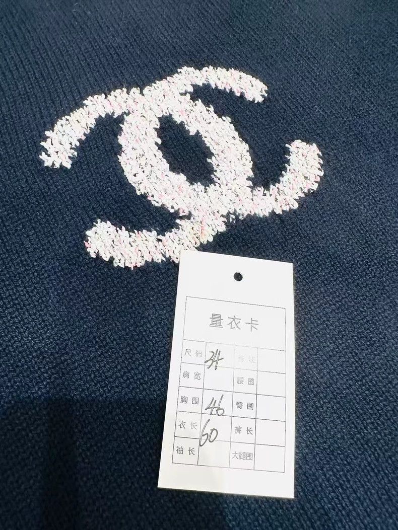 Chanel Chanel Large logo sweater Size XXS / US 00 / IT 34 - 5 Thumbnail