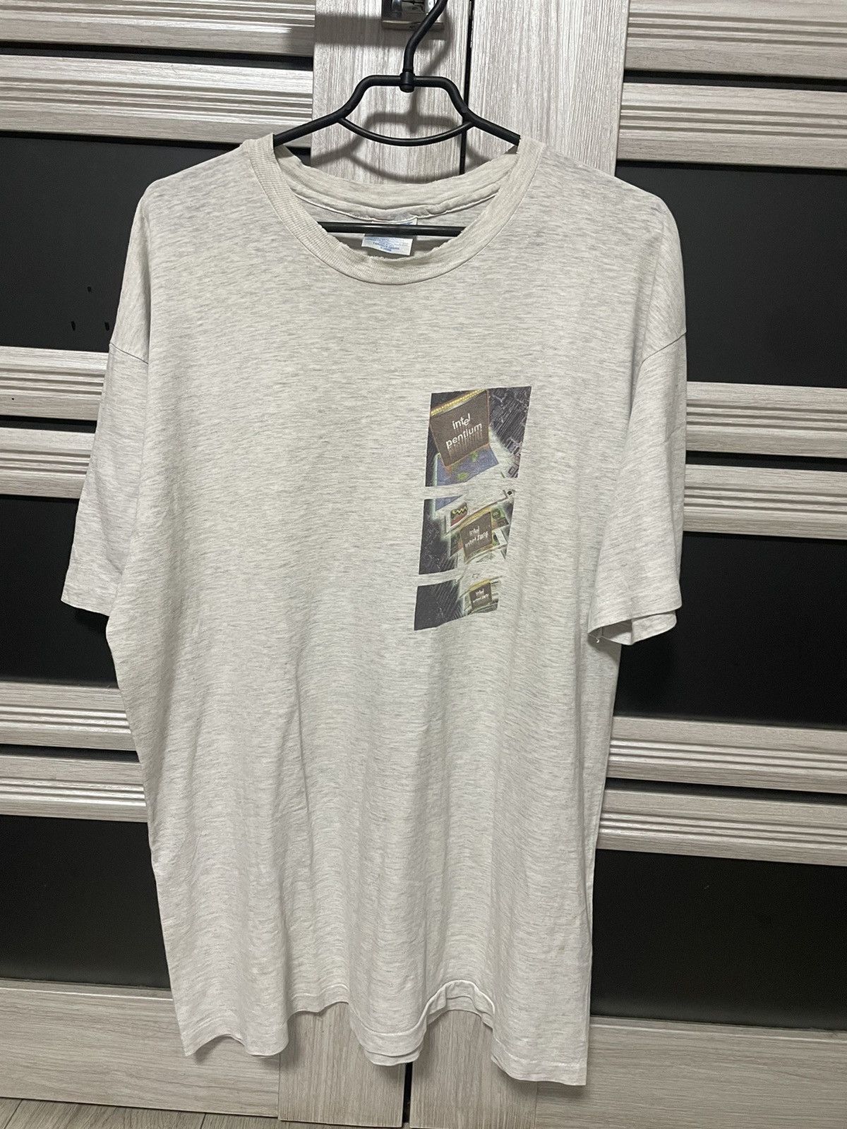 Vintage Vintage 90s Intel Pentium T Shirt Inside Tee Size US XL / EU 56 / 4 - 1 Thumbnail