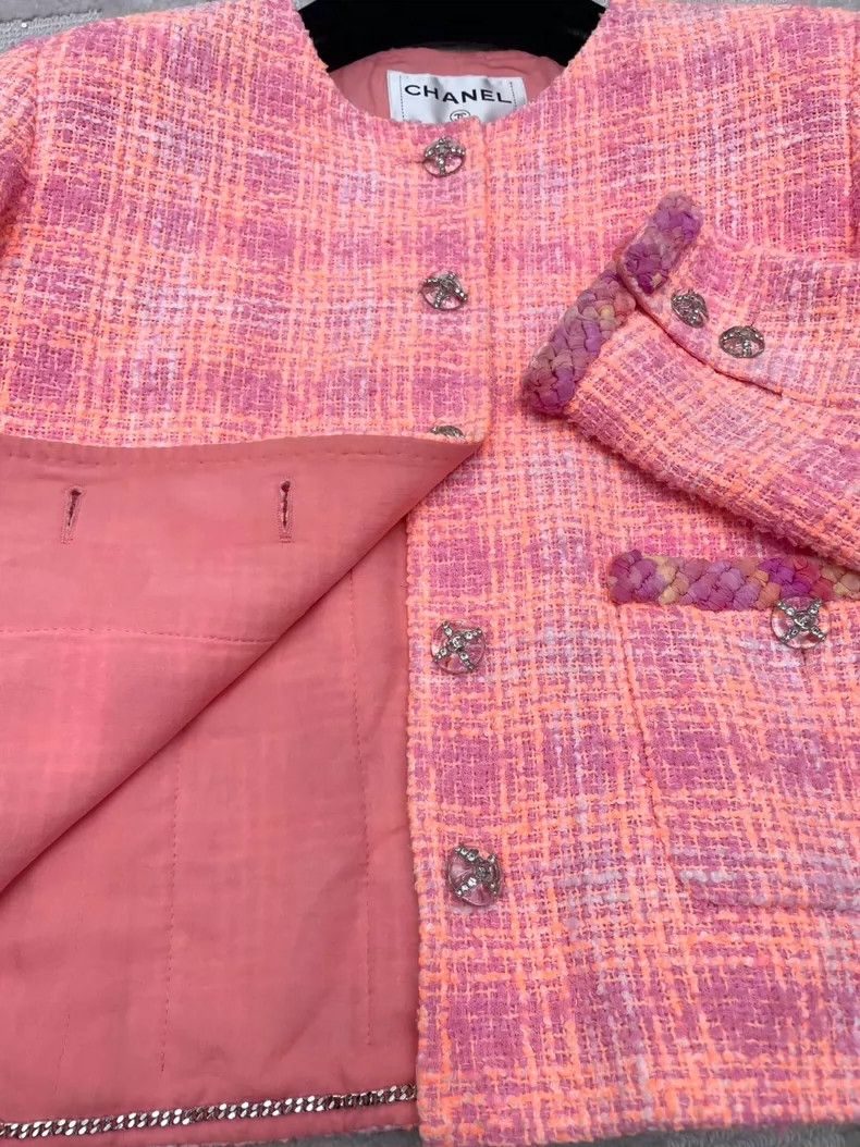 Chanel Chanel 24C early spring vacation series pink jacket 2504-Ne Size XS / US 0-2 / IT 36-38 - 4 Thumbnail