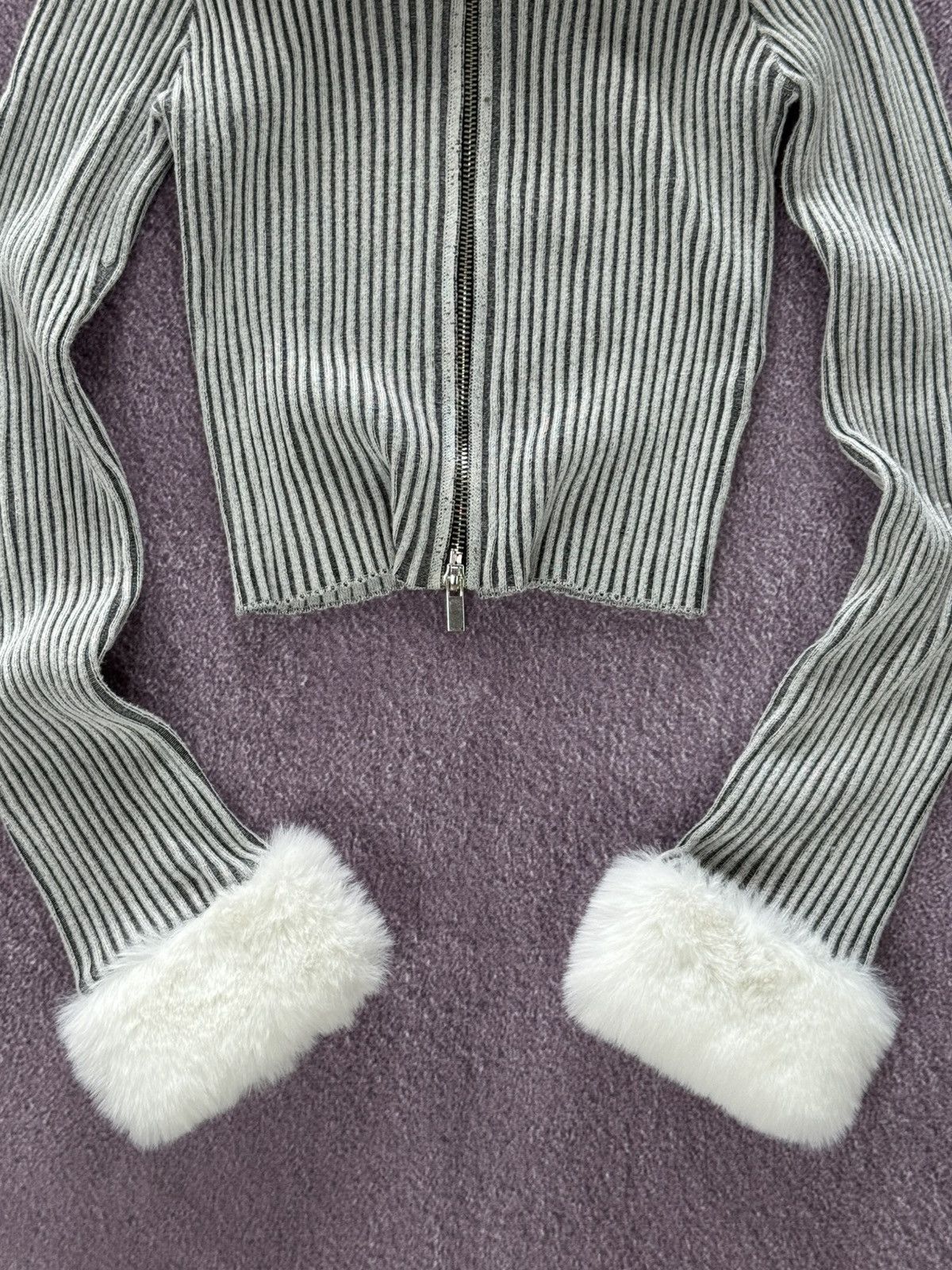 Japanese Brand 00s Aesthetic Goth Slim Ribbed Faux Fur Glamour Sweater Size M / US 6-8 / IT 42-44 - 3 Thumbnail