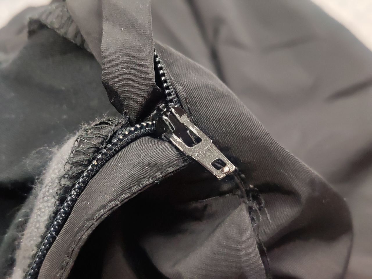 MCM Vintage MCM Sports Nylon Black wide casual Zip Trouser pants Size 38" / US 16 / IT 52 - 19 Thumbnail