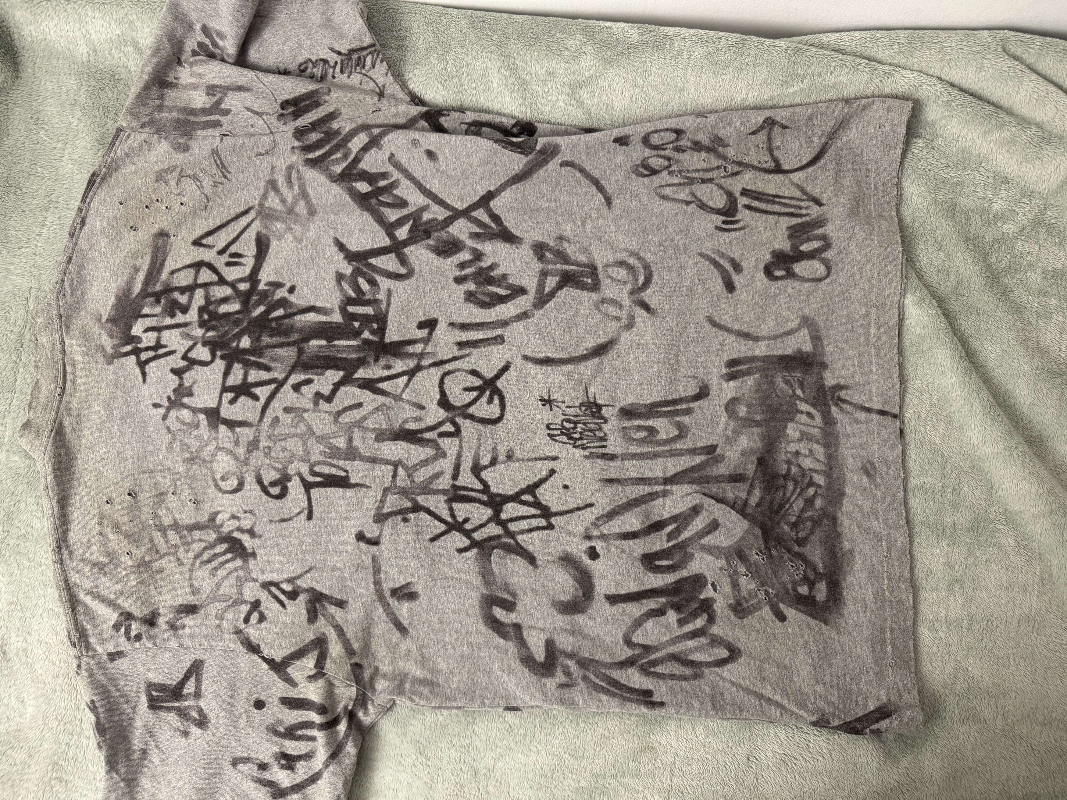 Balenciaga Balenciaga Graffiti Skater T-Shirt Size US S / EU 44-46 / 1 - 1 Thumbnail