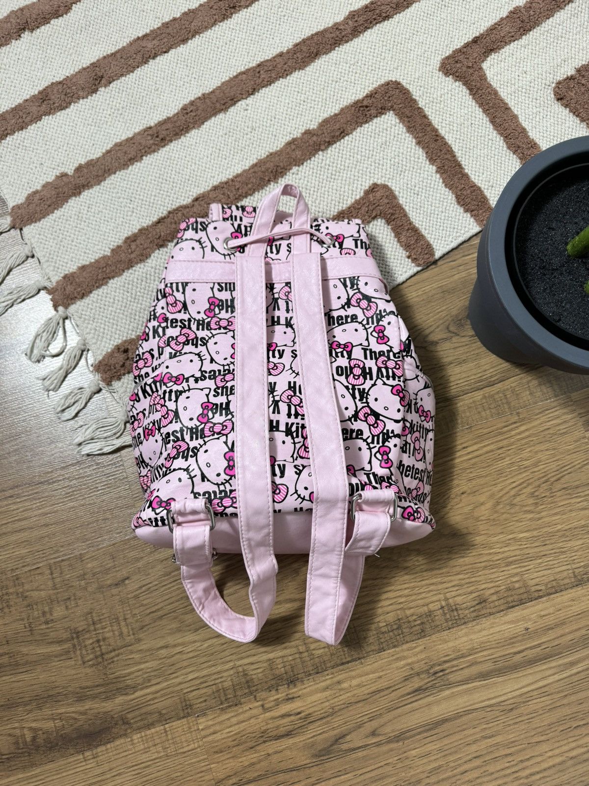 Cartoon Network VINTAGE HELLO KITTY MONOGRAMMY2K BACKPACK Size ONE SIZE - 7 Thumbnail