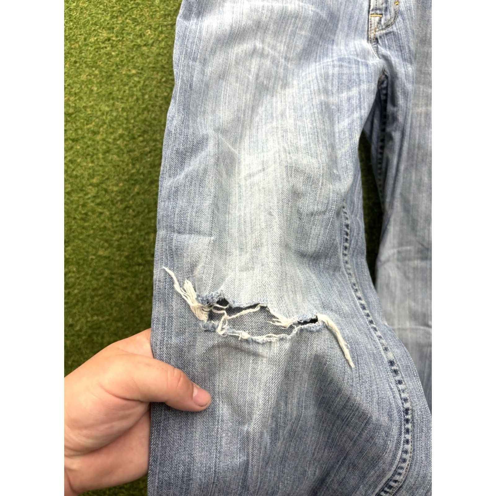 American Eagle Outfitters American Eagle Jeans Mens 32x30 Light Blue 5-Pocket Denim Relaxed Straight 90s Grunge Clothing Mens Jeans Size US 32 / EU 48 - 5 Thumbnail