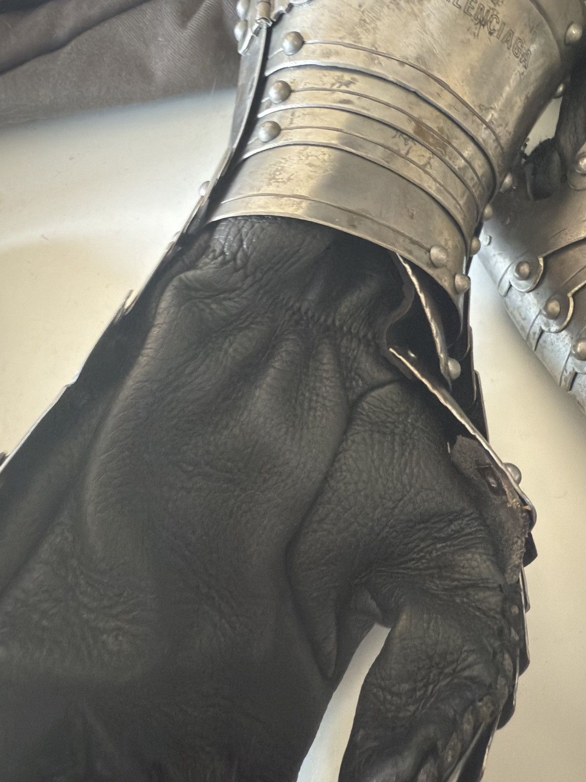 Balenciaga Balenciaga aw21 chevalier knight gloves L Size ONE SIZE - 5 Thumbnail