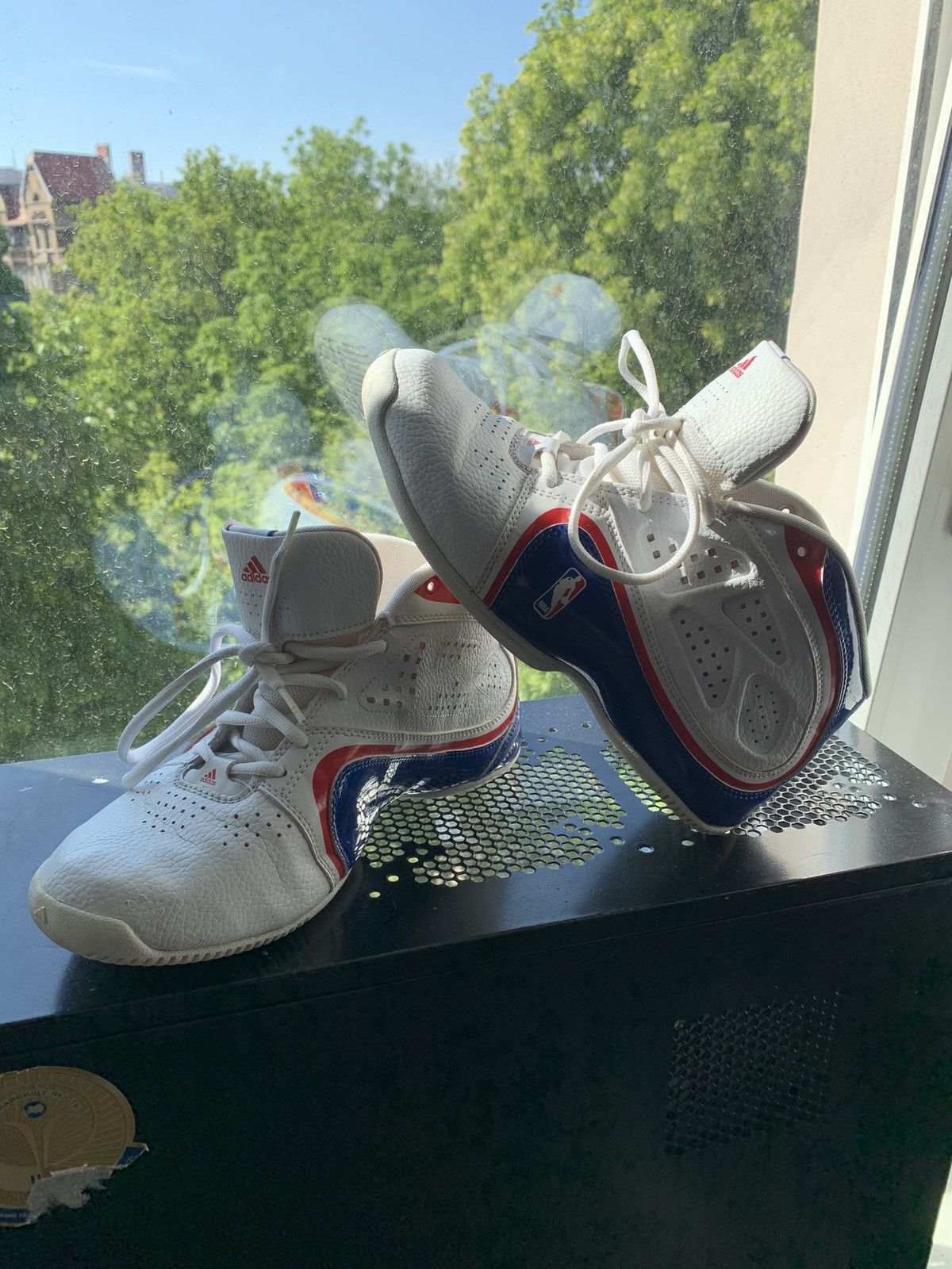 Adidas Adidas NBA Size US 6 / EU 39 - 1 Thumbnail