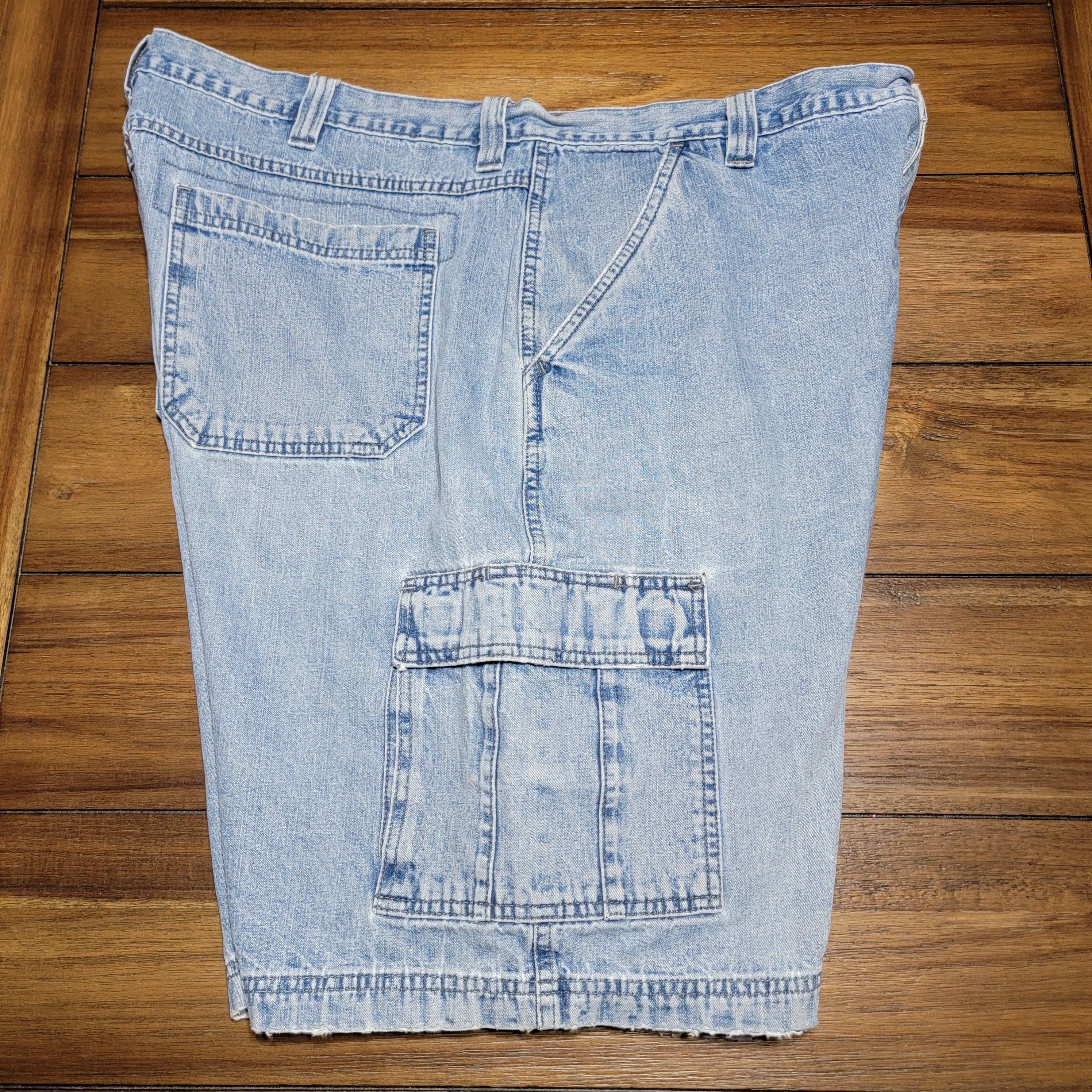 Wrangler Wrangler Denim Cargo Shorts Light Blue - Size 42 Size US 42 / EU 58 - 5 Thumbnail