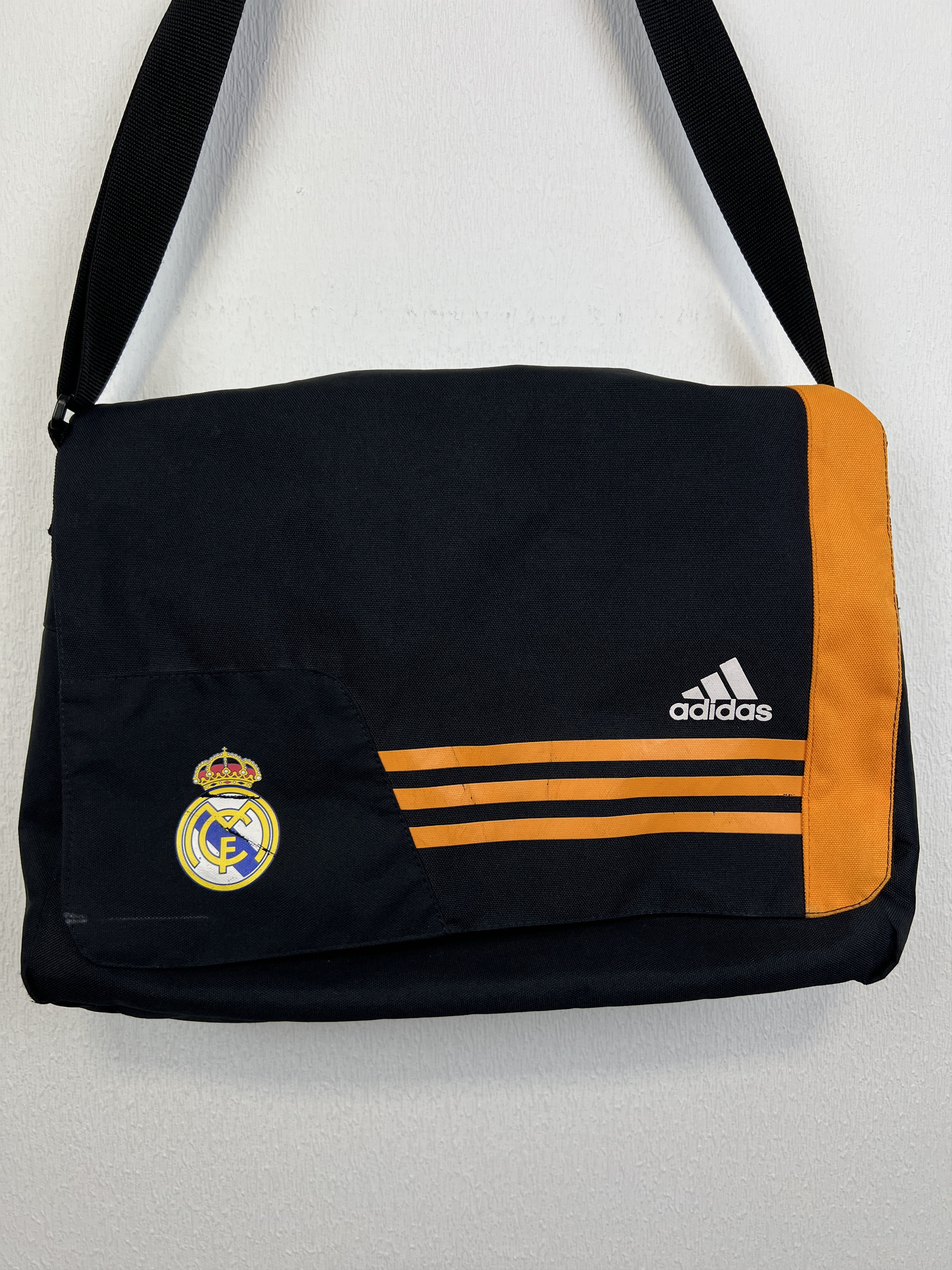 Adidas Vintage Adidas Real Madrid Football Messenger Bag Shoulder Size ONE SIZE - 2 Thumbnail