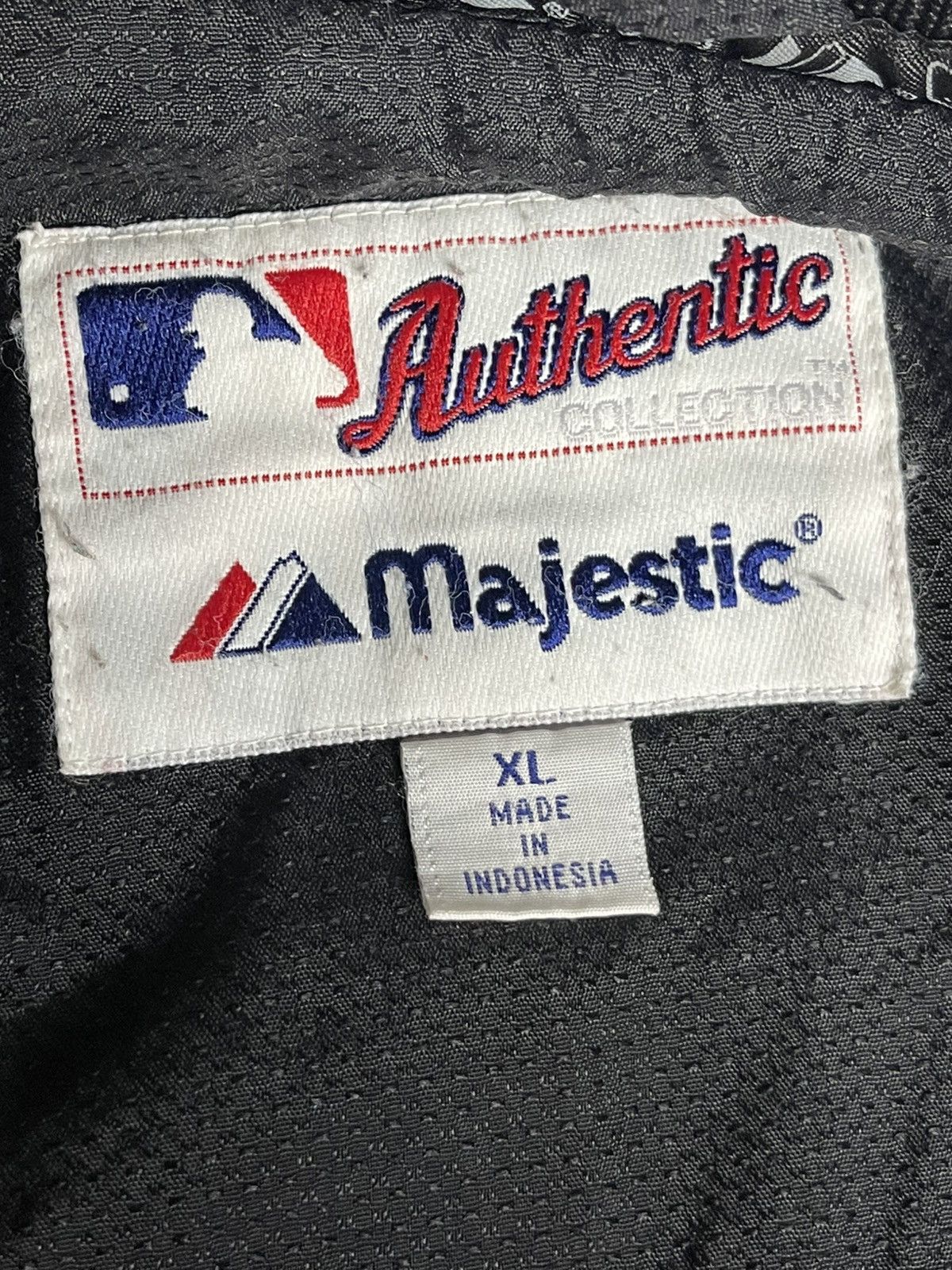 Majestic Authentic Majestic MLB White Socks Jacket Good Condition Size US XL / EU 56 / 4 - 13 Thumbnail