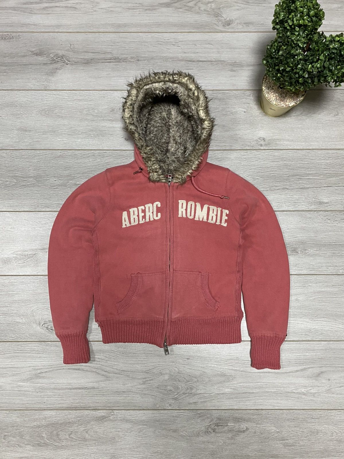 Abercrombie & Fitch Abercrombie & Fitch fur zip hoodie spell out big logo Size L / US 10 / IT 46 - 1 Thumbnail