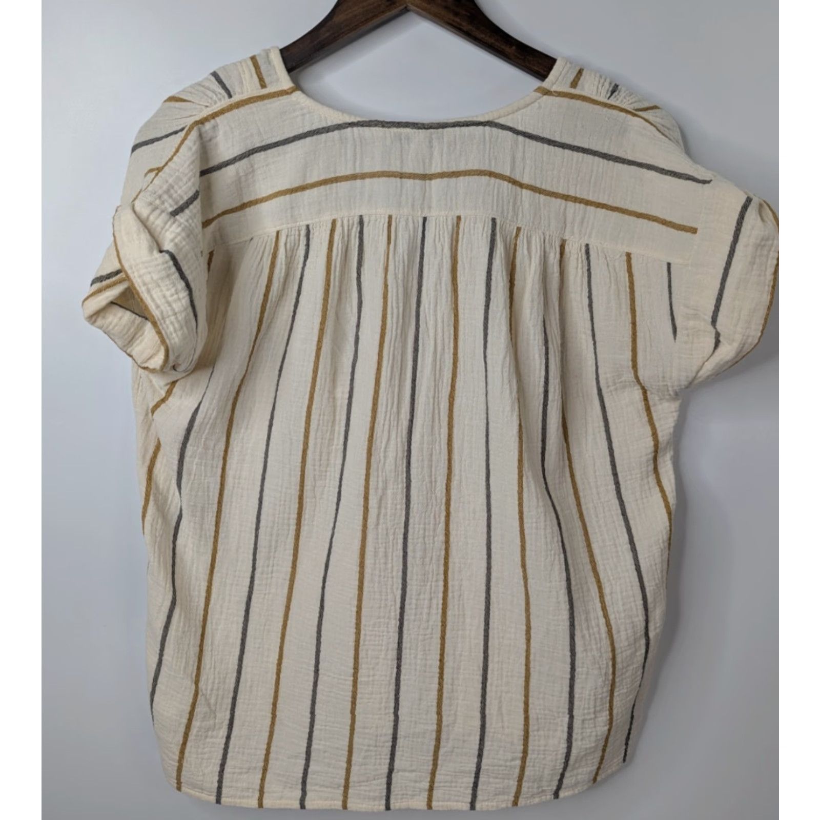 Madewell Madewell Lightspun Westing Shirt Stripe Antique Gold S/S Top XS Cream Striped Kimono Shirt Womens Blouse Lightweight. Size XS / US 0-2 / IT 36-38 - 2 Thumbnail