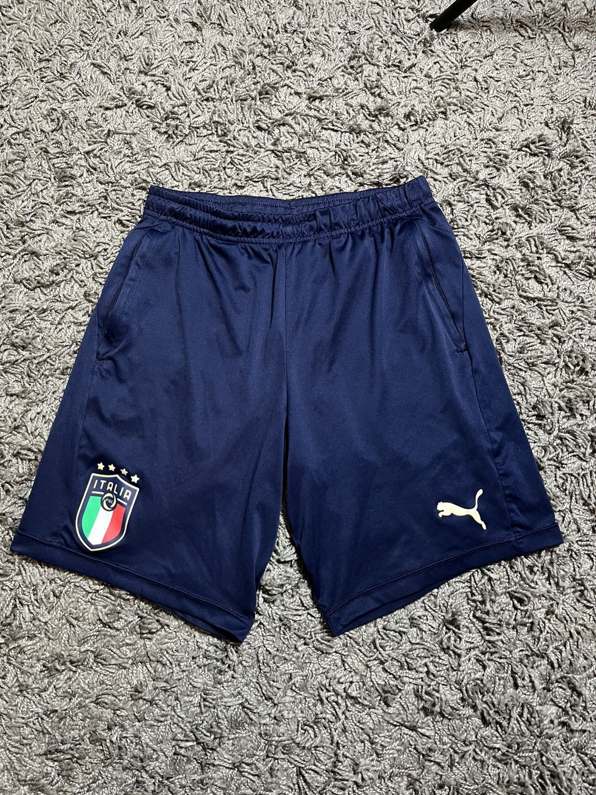 Puma × Vintage PUMA ITALY NATIONAL FOOTBALL TEAM POLYESTER SHORTS Y2K Size US 31 - 1 Thumbnail