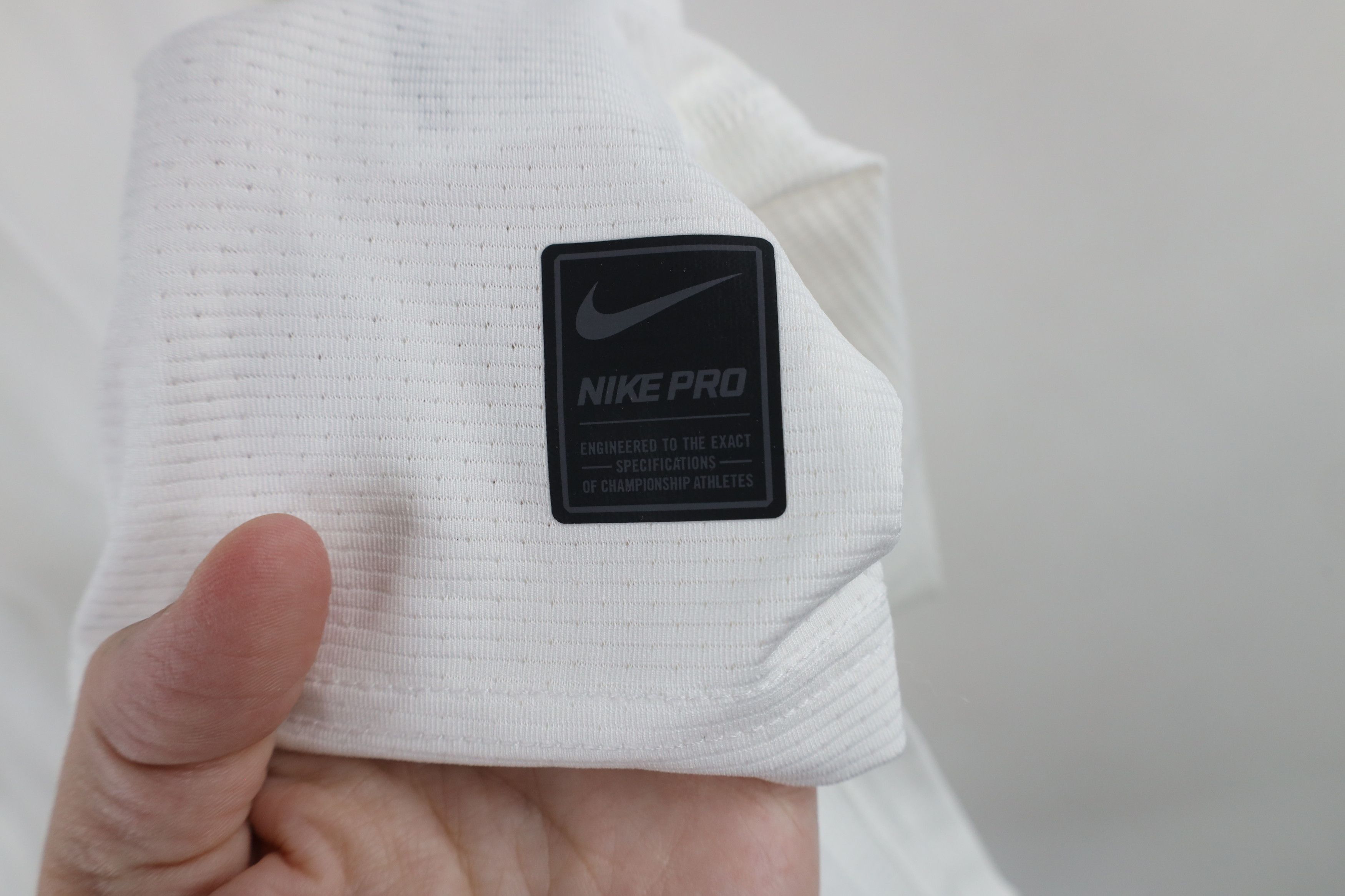 Nike × Vintage Nike Pro Issued Compression Training Tank Top T-Shirt White Size US XL / EU 56 / 4 - 4 Thumbnail
