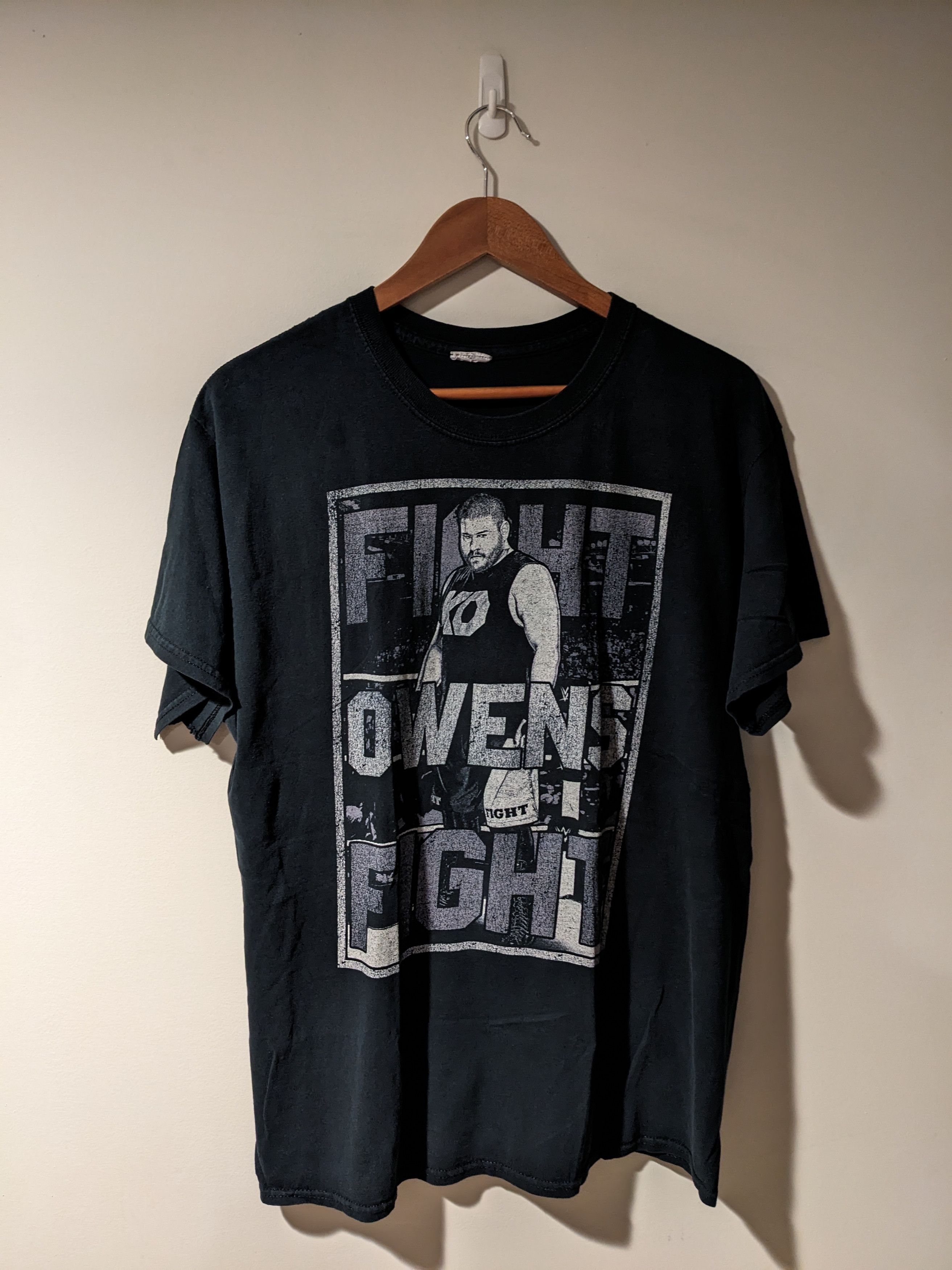 WWE Fight Owens Fight: The Kevin Owens Story WWE T-Shirt Size US M / EU 48-50 / 2 - 1 Thumbnail