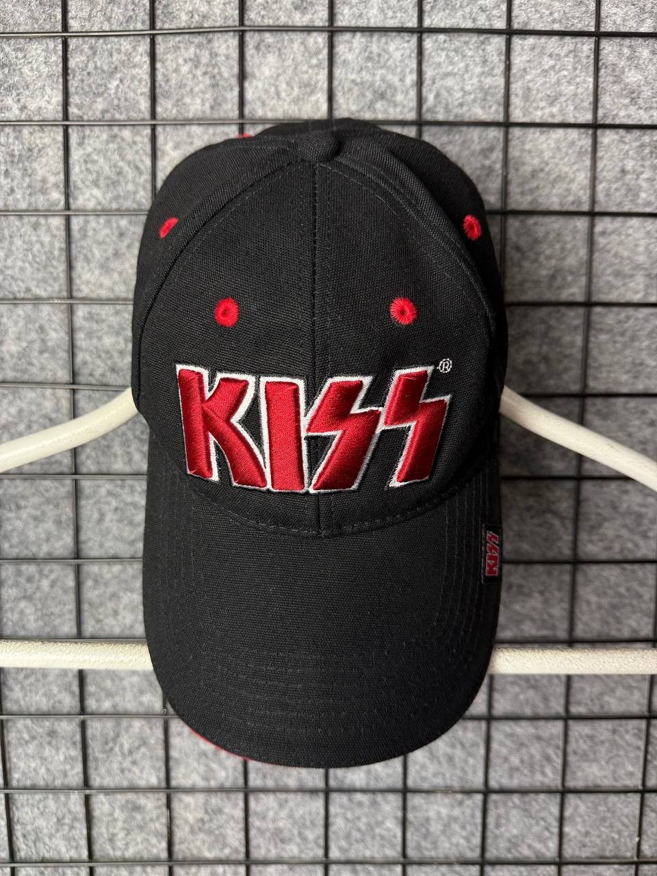 KISS Kiss bassebal cap logo emboroidered size M\L Size ONE SIZE - 1 Thumbnail