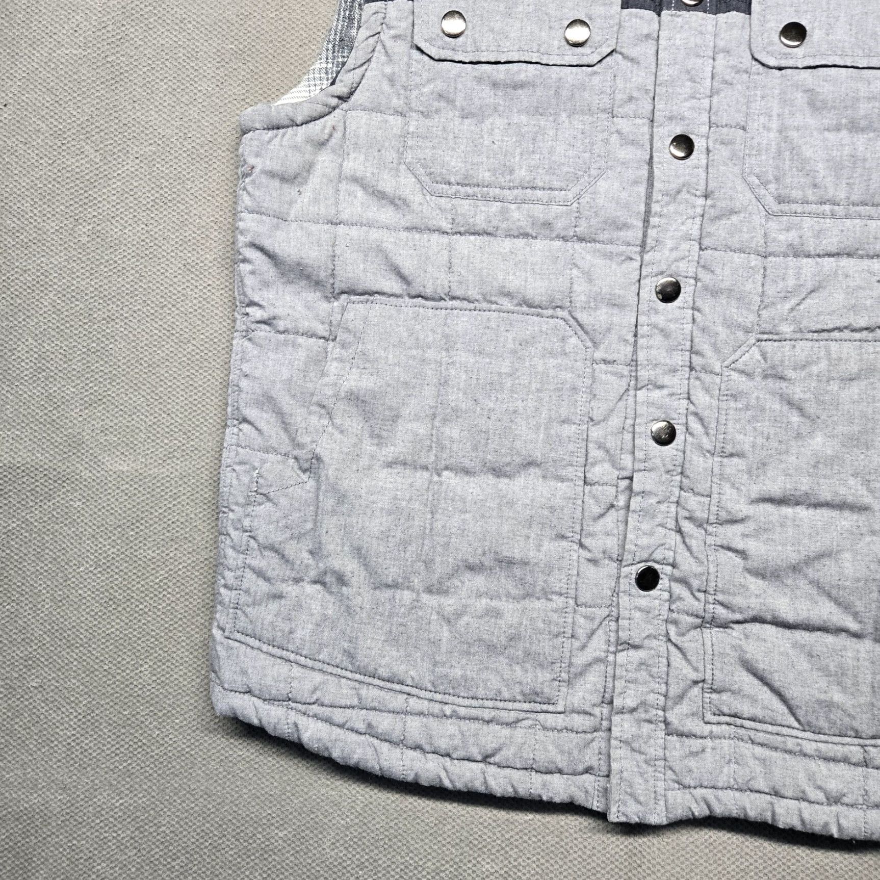 BKE BKE Vest Mens M Gray Chambray Quilted Snap Front Pockets Plaid Lined Size US M / EU 48-50 / 2 - 4 Thumbnail