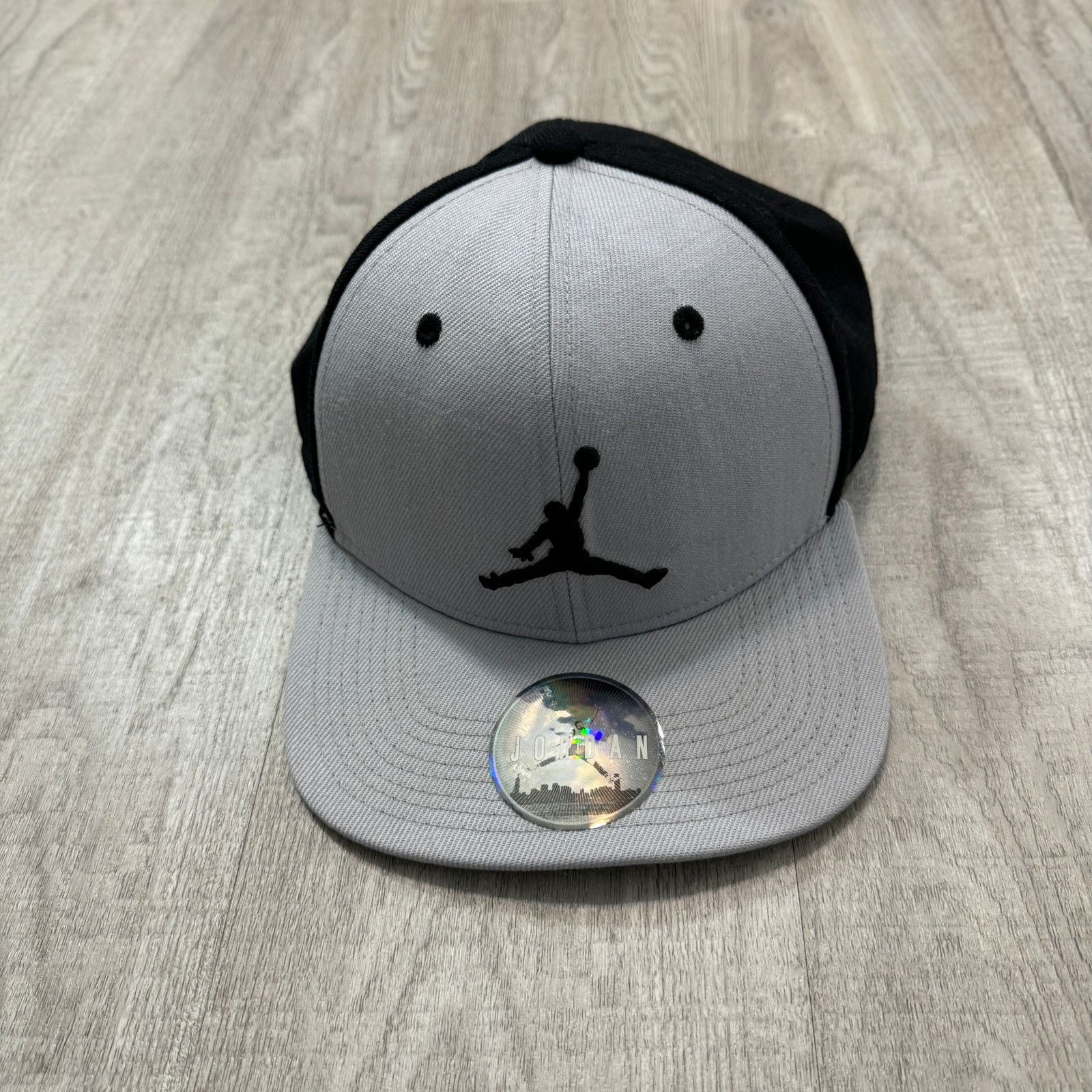 Jordan cap grey deals