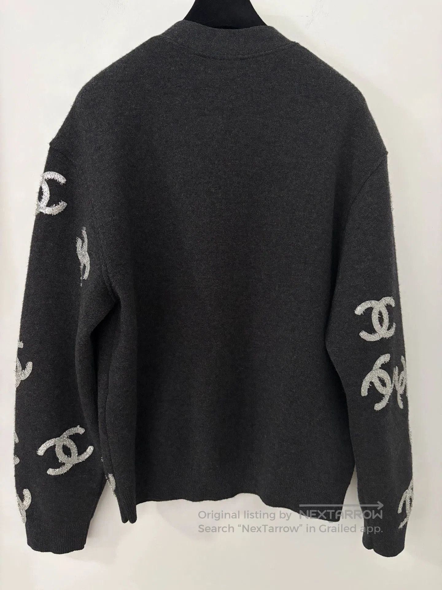 Chanel Chanel 22A Logo Silver Thread Cardigan Size 38. Size US M / EU 48-50 / 2 - 2 Thumbnail