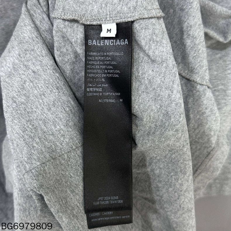 Balenciaga Balenciaga Gray Heart Short Sleeve Size US M / EU 48-50 / 2 - 6 Thumbnail