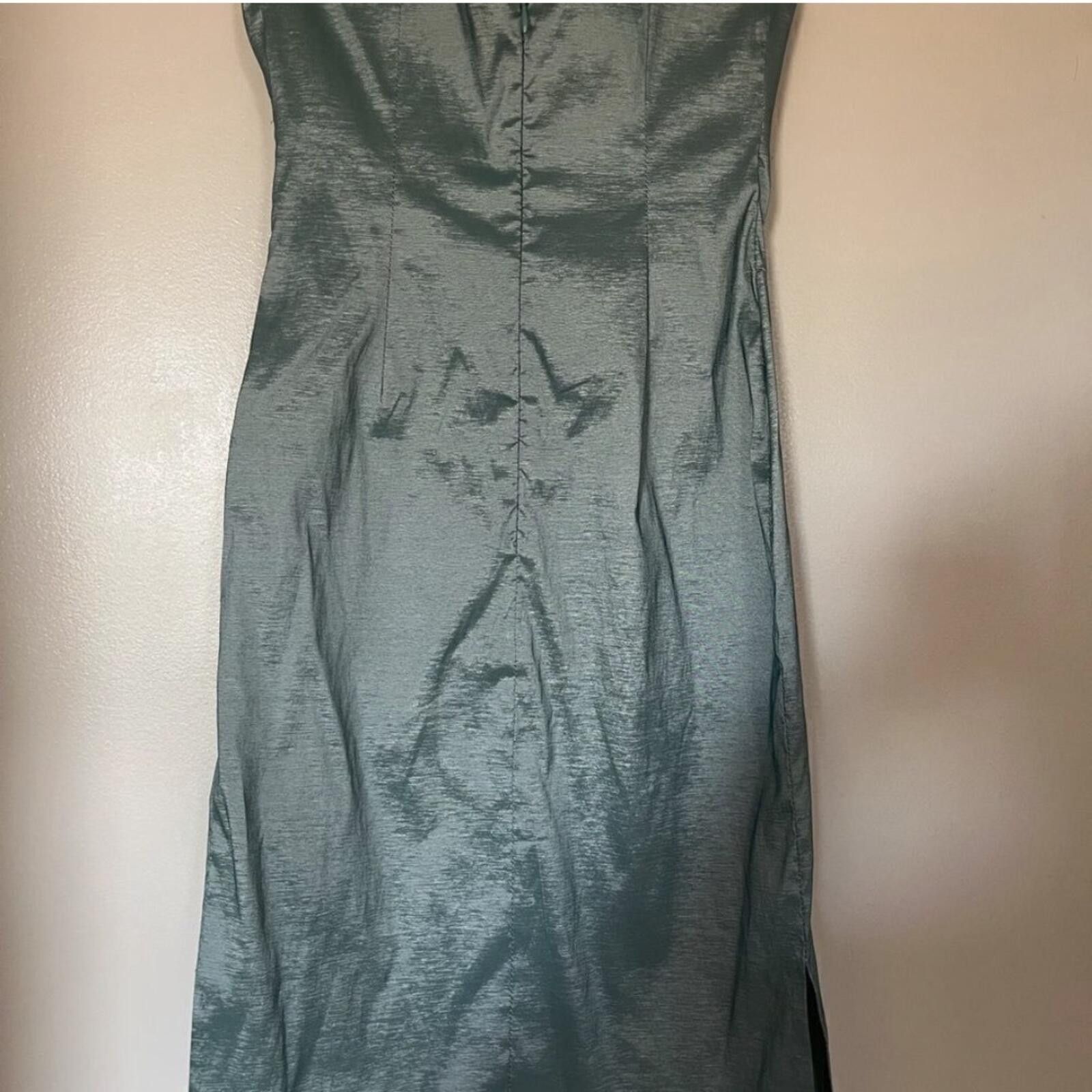 Forever 21 Forever 21 formal dress Size S / US 4 / IT 40 - 6 Thumbnail