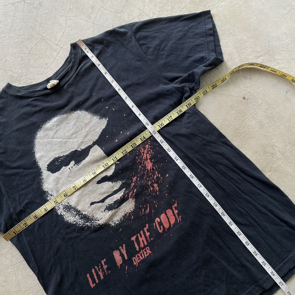 Expert Horror × Vintage Vintage 2009 Dexter Tv Show Promo RARE Horror Halloween Tee Size US M / EU 48-50 / 2 - 2 Thumbnail