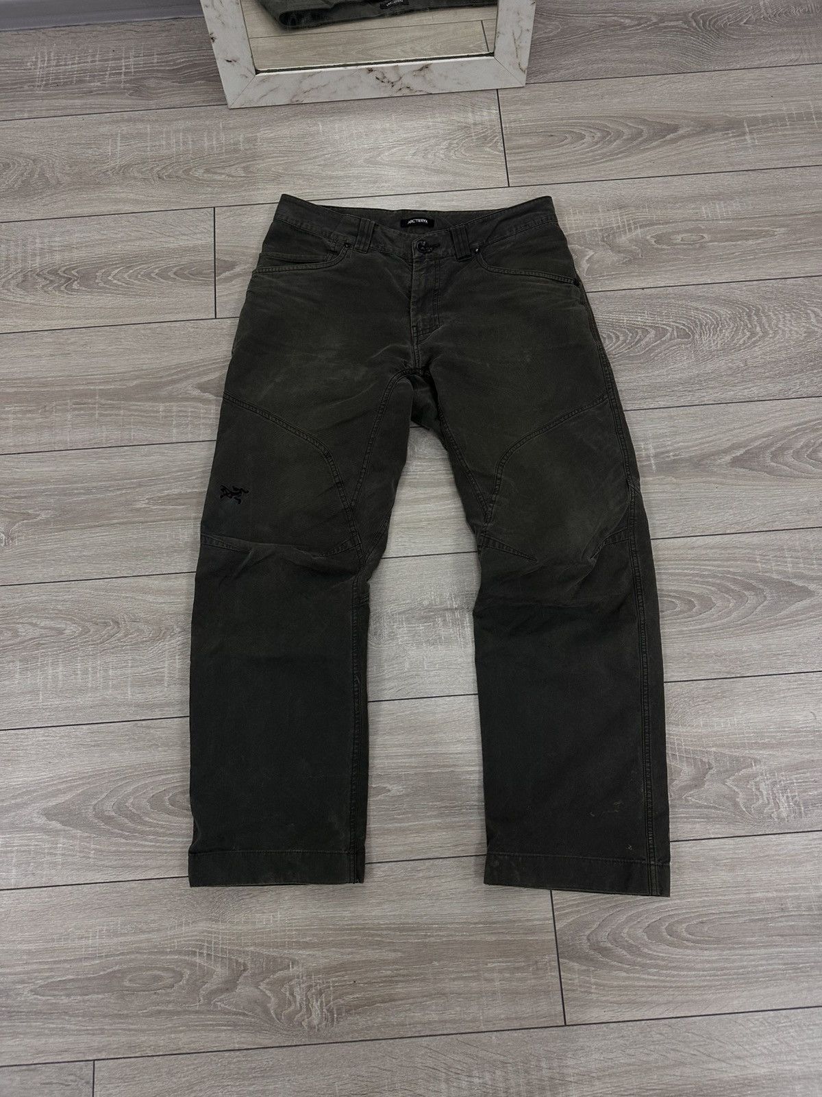 Arc'teryx Arcteryx Khaki Pants Outdoor Gorpcore Style Size US 32 / EU 48 - 1 Thumbnail