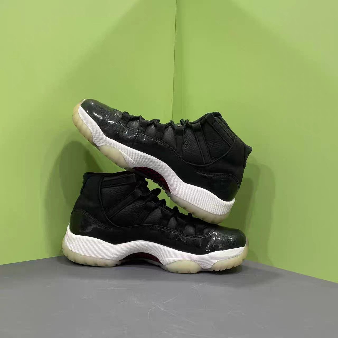 Jordan Brand Air Jordan 11 Retro "72-10" Basketball Shoes K15 Size US 9 / EU 42 - 3 Thumbnail