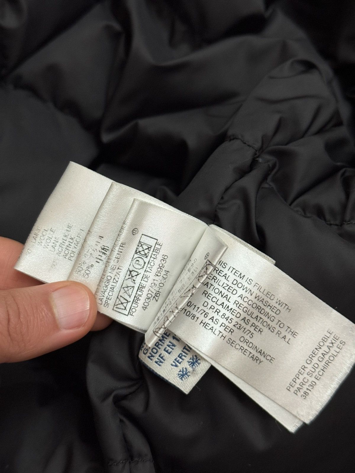 Moncler Moncler Reflective AUBURN vintage down jacket Size US XL / EU 56 / 4 - 22 Thumbnail