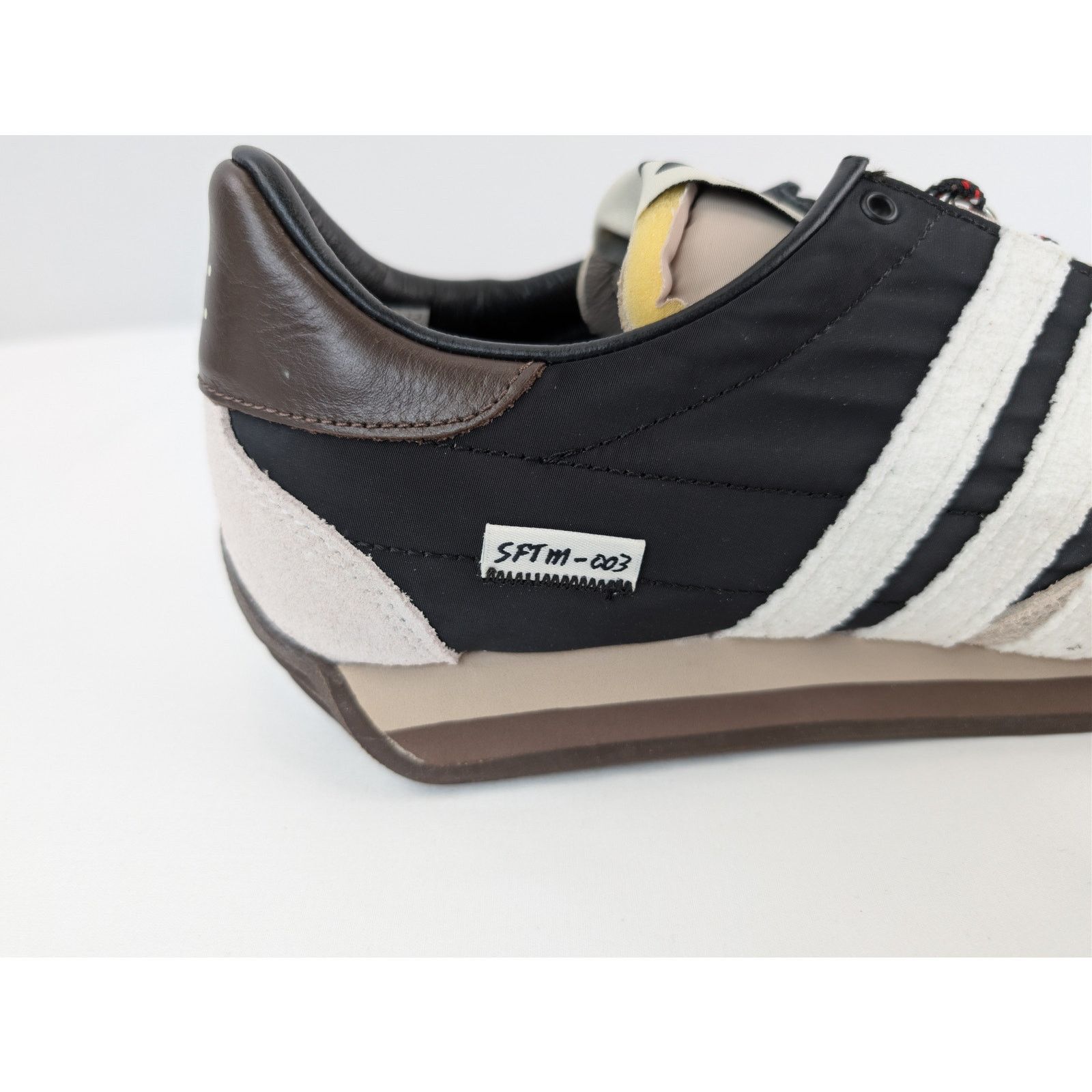 Adidas × Song For The Mute o1rshd1 Country OG sneakers in Black Wonder Beige Size US 11 / EU 44 - 5 Thumbnail