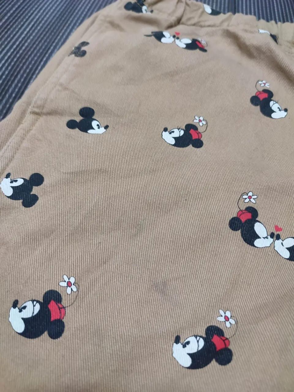 Disney × Gramicci Rare!!! Gramicci x Disney Fullprint Mickey Short pants Size US 28 / EU 44 - 2 Thumbnail