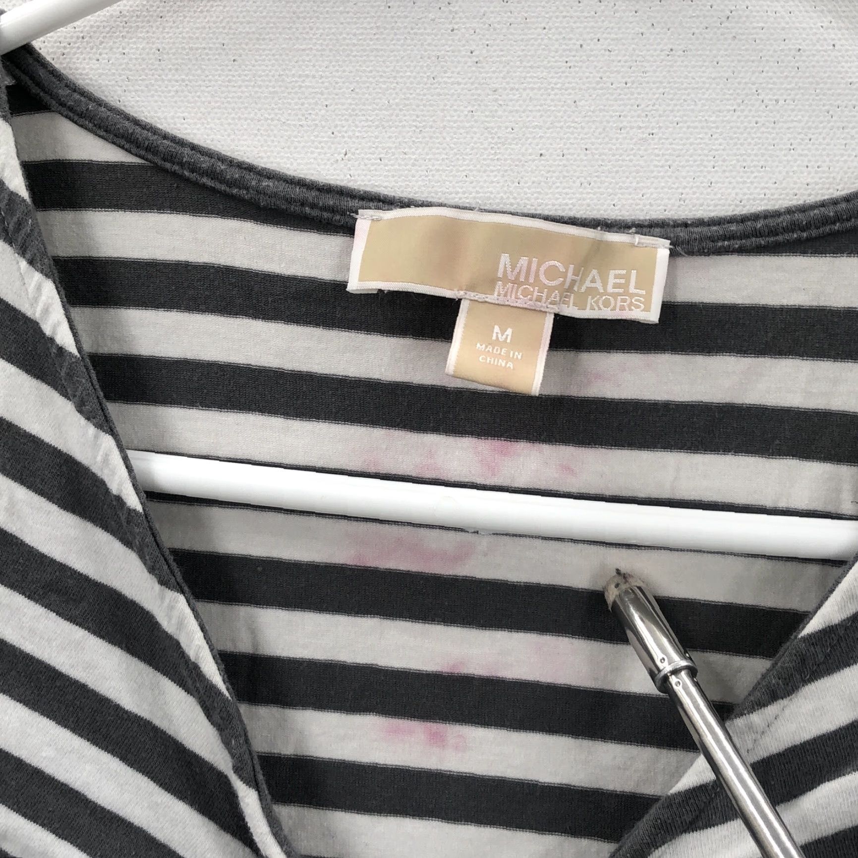 Michael Kors MICHAEL KORS Womens Black White Striped Long Sleeve V-Neck Blouse Medium Classic Casual Size M / US 6-8 / IT 42-44 - 5 Thumbnail