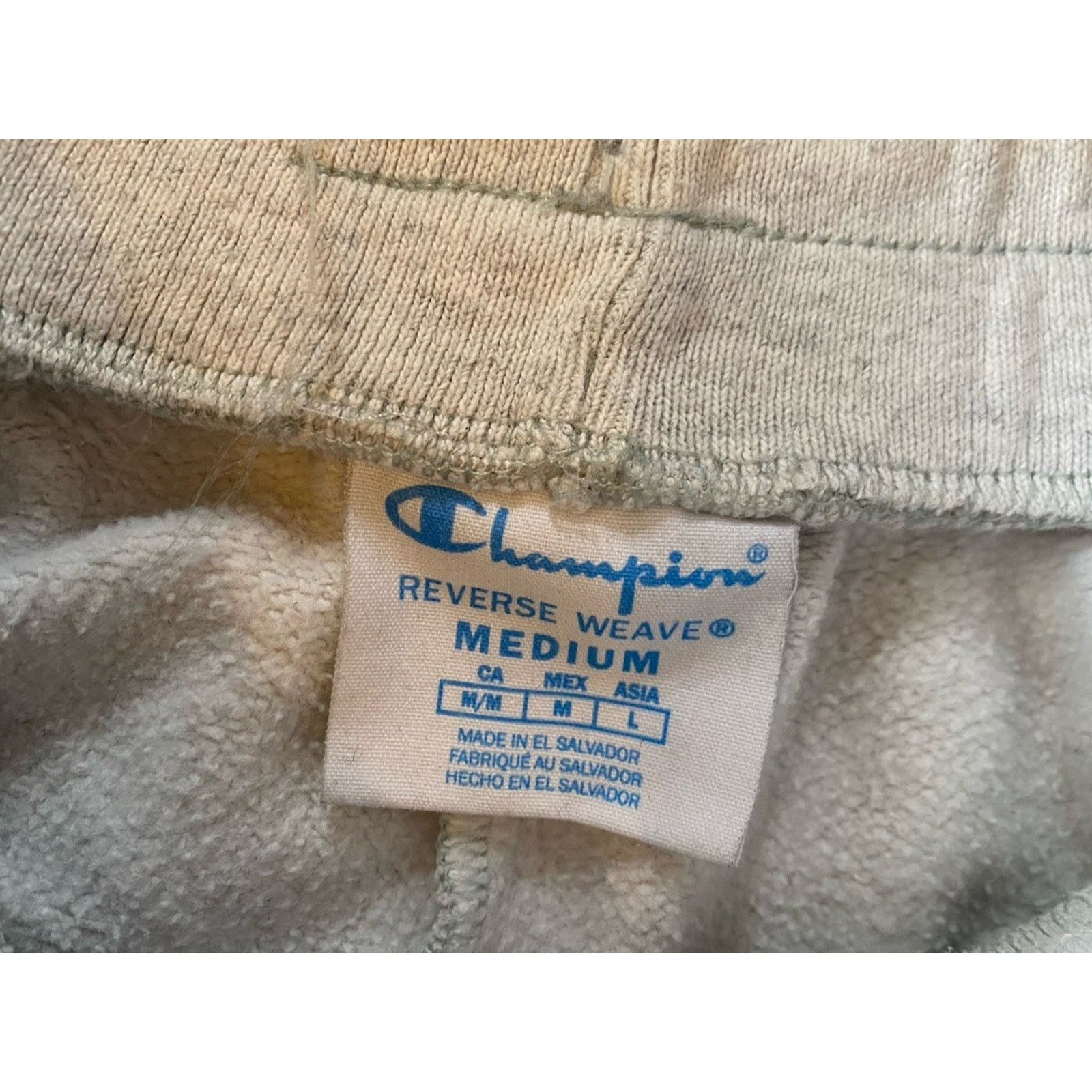 Champion Vintage Women’s Champion Reverse Weave Grey Short Medium Size 30" / US 8 / IT 44 - 4 Thumbnail