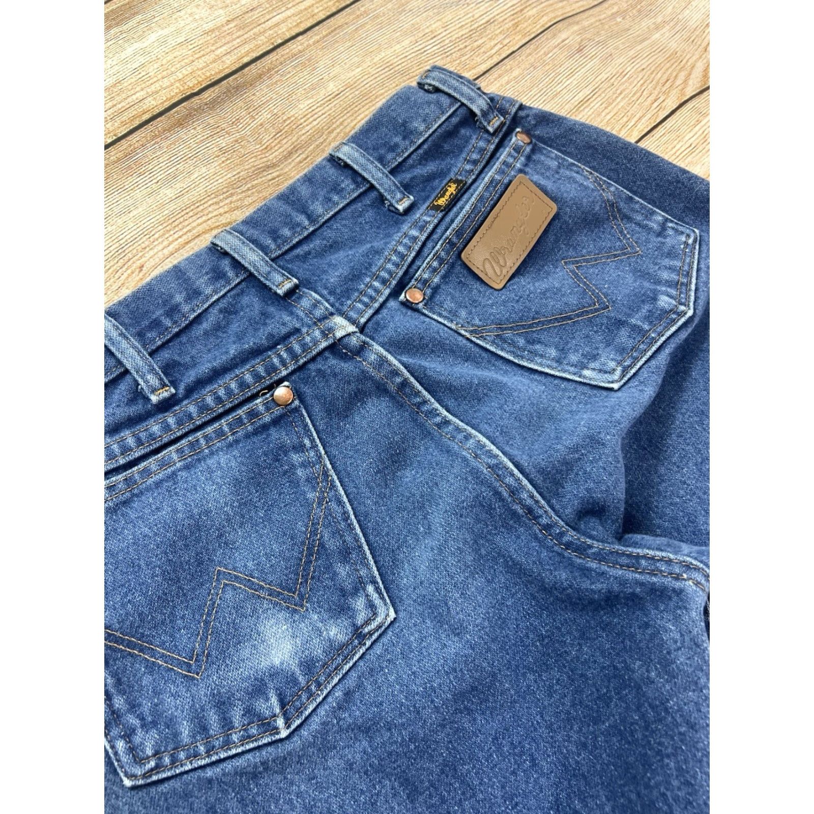 Wrangler Wrangler Cowboy Cut Jeans Mens A203 30x32 Denim Blue Straight Jeans Regular Rise 5-Pocket Denim Blue Wrangler Cowboy Cut Mens Jeans Size US 30 / EU 46 - 4 Thumbnail
