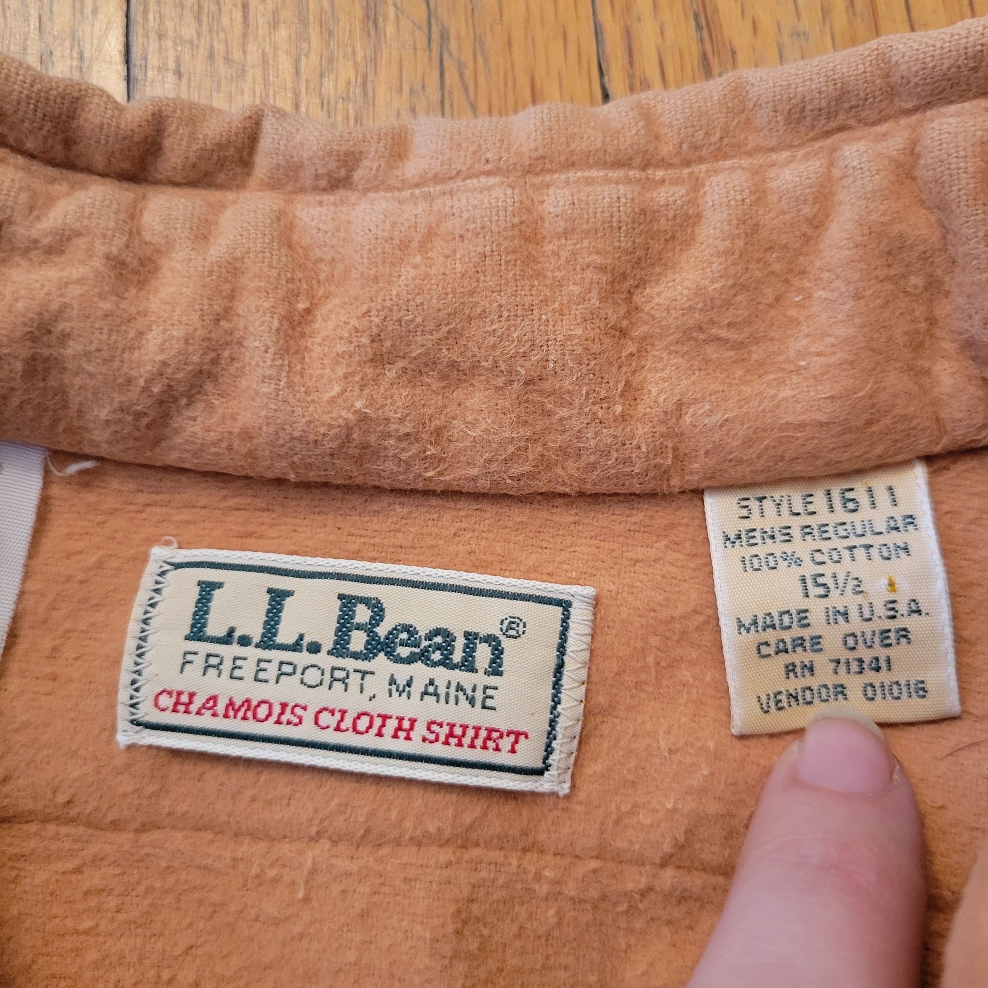 L.L. Bean LL Bean 15.5 Regular Chamois Cloth Shirt Peach Long Sleeve B Size US M / EU 48-50 / 2 - 3 Thumbnail